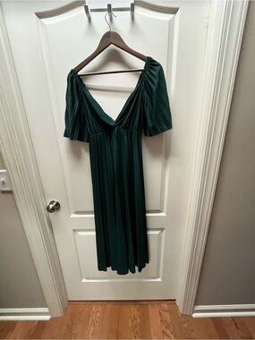 Emerald Green V-Neck Midi Dress